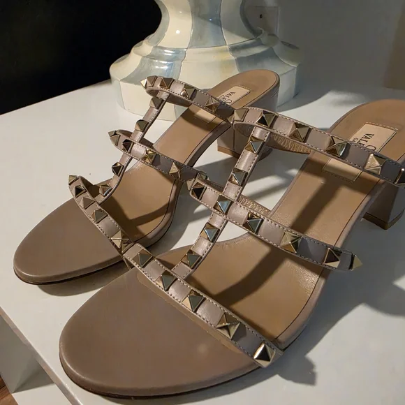 Valentino Garavani Rockstud - Picture 4 of 6